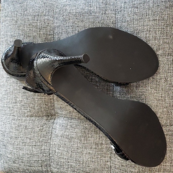 Coutgo Ankle Buckle Cross Strap Stiletto Sandals with Metal Chain Black Size 11 - Picture 8 of 12